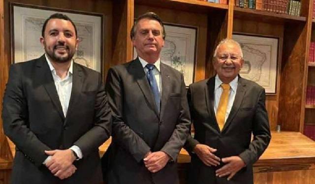 Jair Bolsonaro recebe Dr. Pessoa e Pessoinha; prefeito quer o Partido Liberal